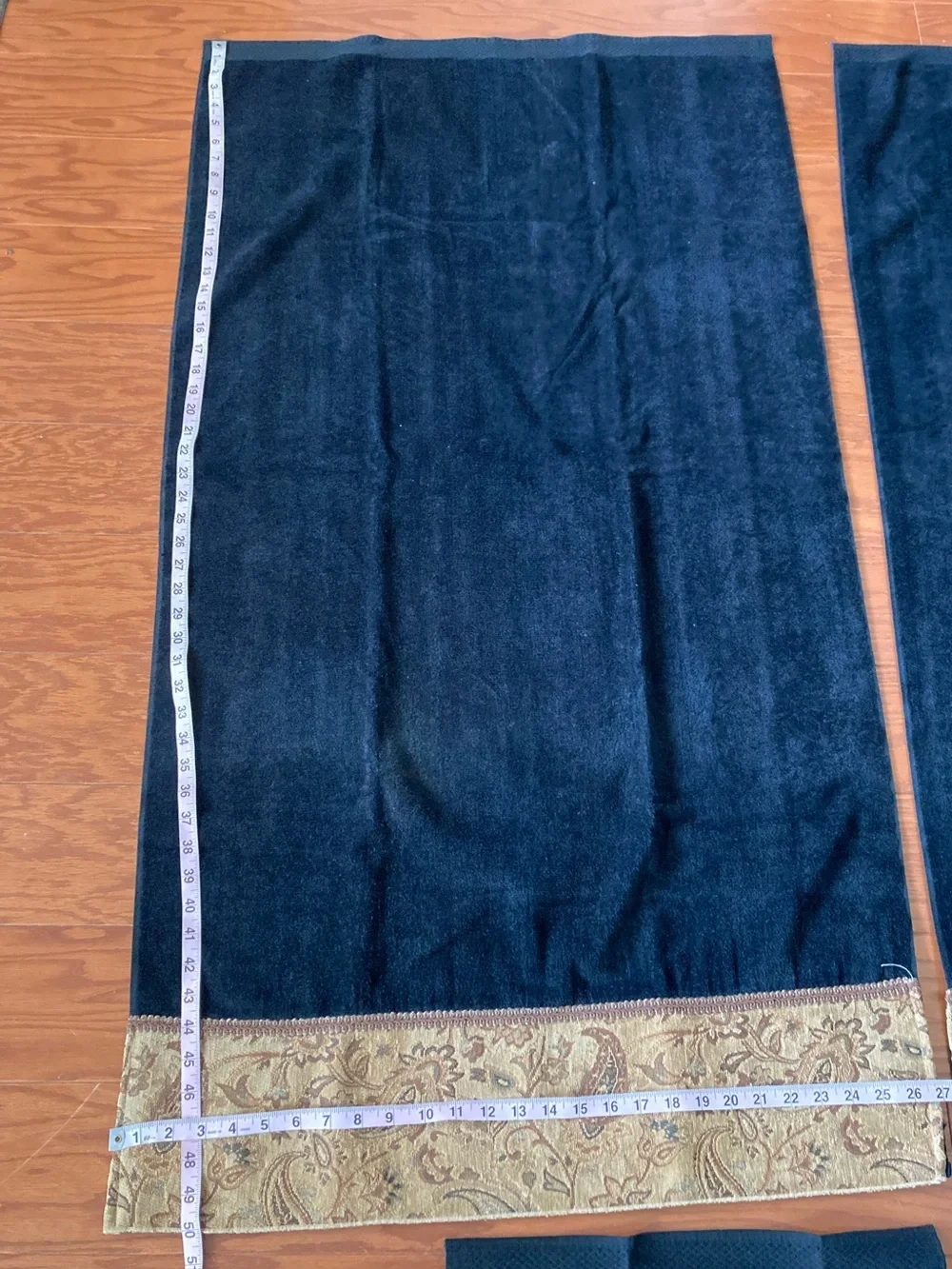 Vintage Avanti  Bath and finger towels